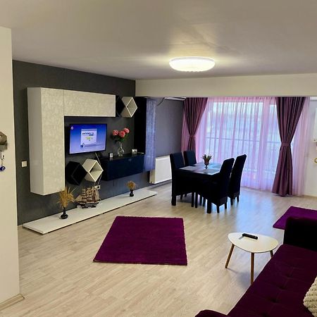 Airport Apartment 70 Squared Meters Отопени Экстерьер фото